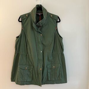 Green vest, Market & Spruce, size 2XL